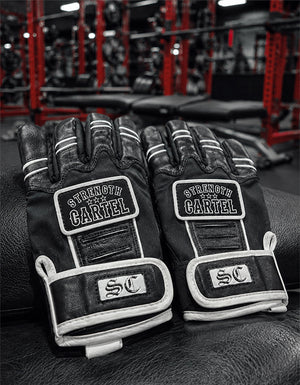 STRENGTH CARTEL PERFORMANCE GLOVES
