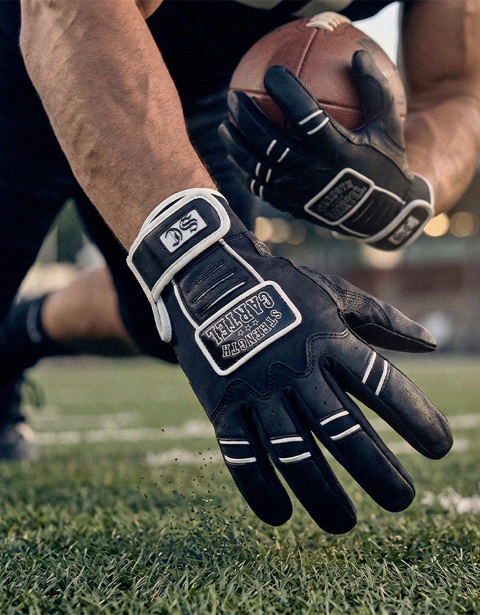 STRENGTH CARTEL PERFORMANCE GLOVES