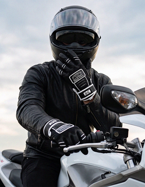 STRENGTH CARTEL PERFORMANCE GLOVES